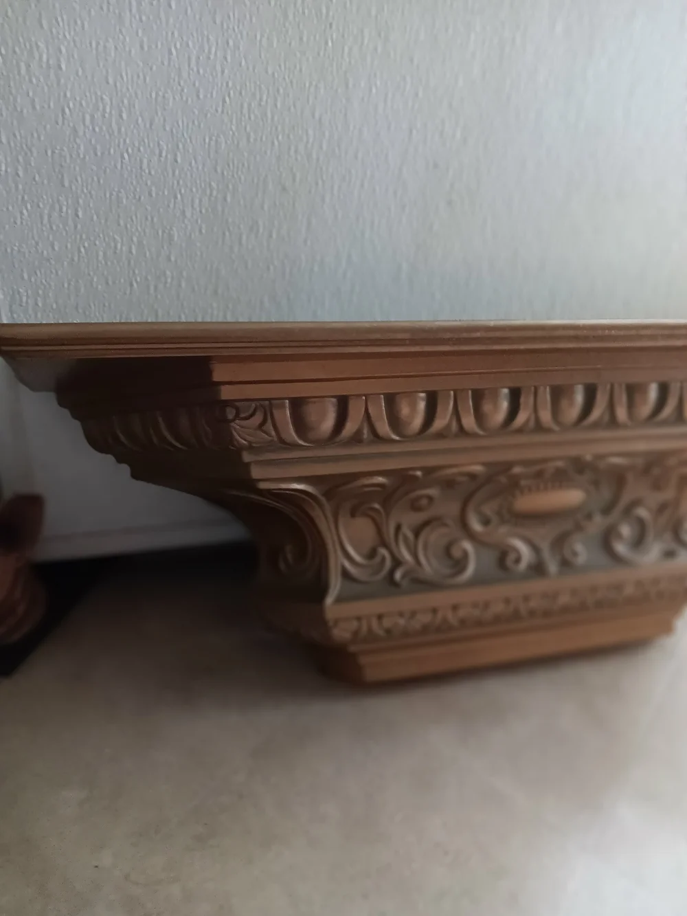 Home Interiors decorative gold